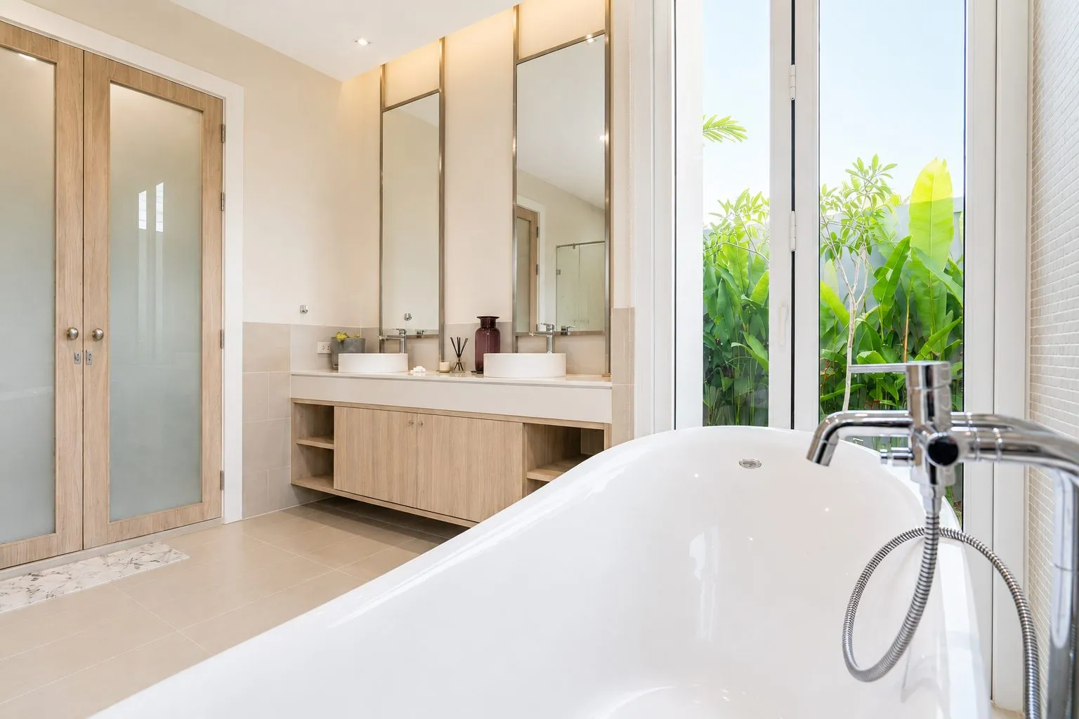 Luxurious 3-Bedroom Pool Villa & Rent in Cherng Talay for Sale | SI10062602 — Thumbnail 8