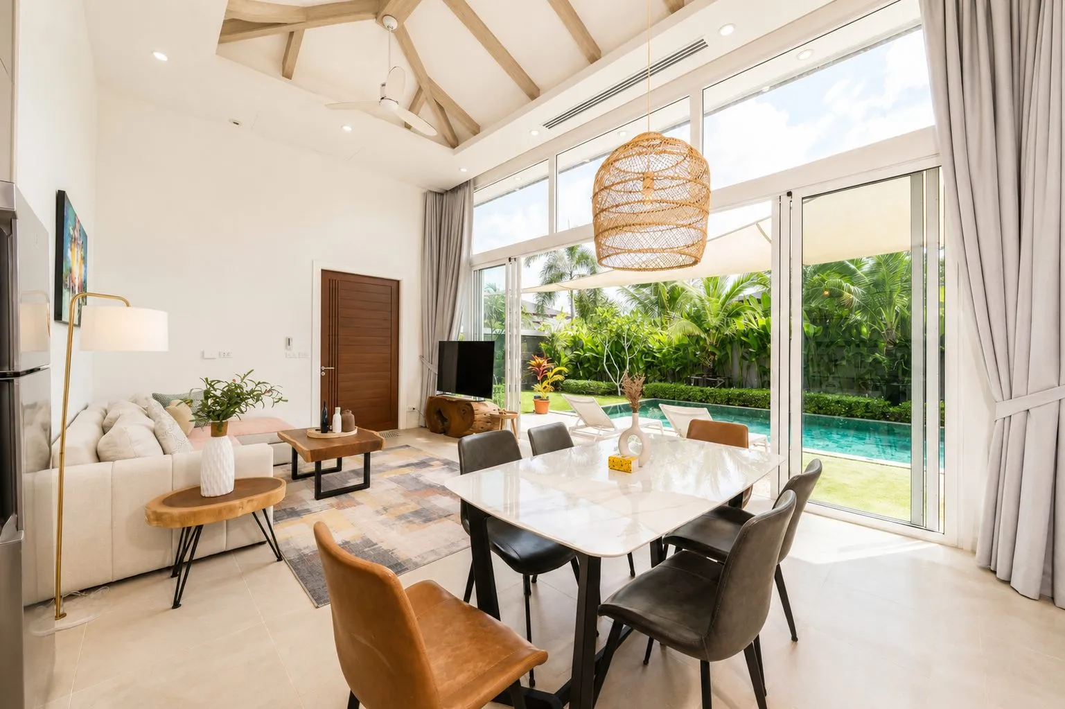 Luxurious 3-Bedroom Pool Villa & Rent in Cherng Talay for Sale | SI10062602 — Thumbnail 9