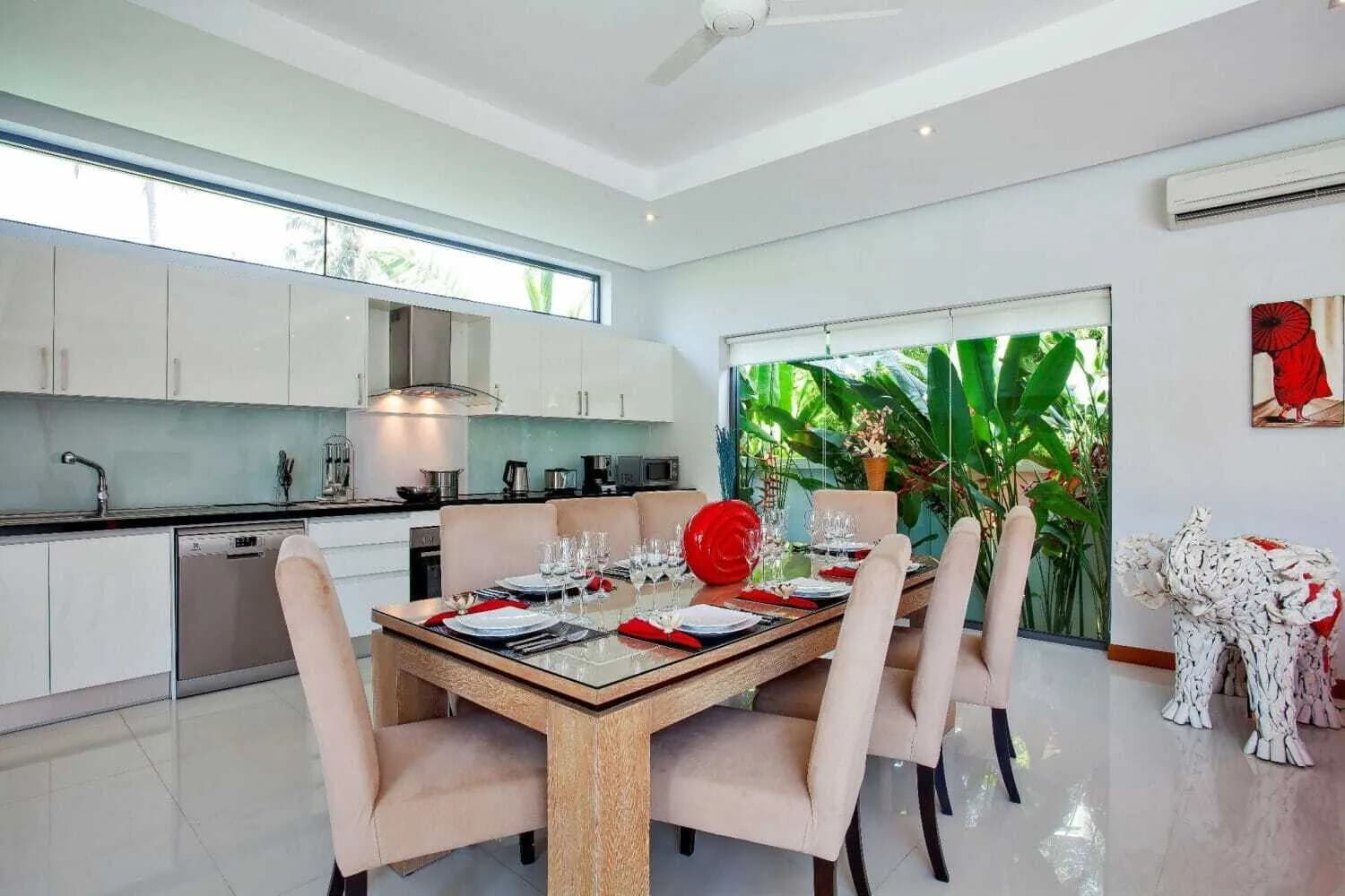 Gorgeous 4 bedrooms villa – Based in Rawai — Thumbnail 4