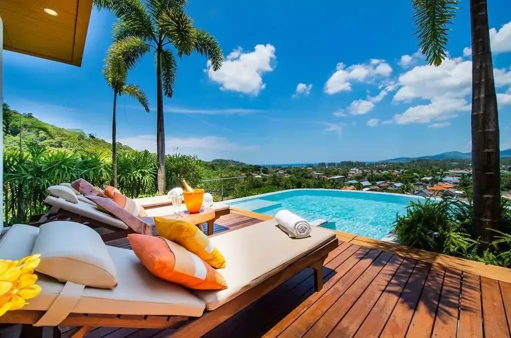 Luxury 4 bedrooms villa – Sea View – in Bang Tao — Photo 1