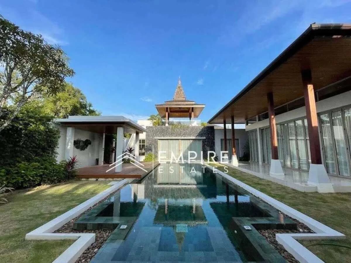 Luxury 4 Bedrooms with private pool villa — Photo 1