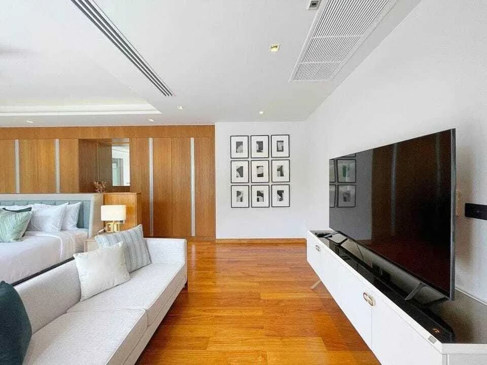 Luxury 4 Bedrooms with private pool villa — Thumbnail 4
