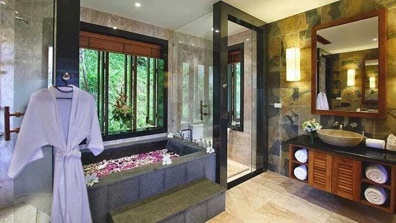 Grand Luxury Seaview 5 Bedrooms with private pool for rent in Surin Beach — Thumbnail 7
