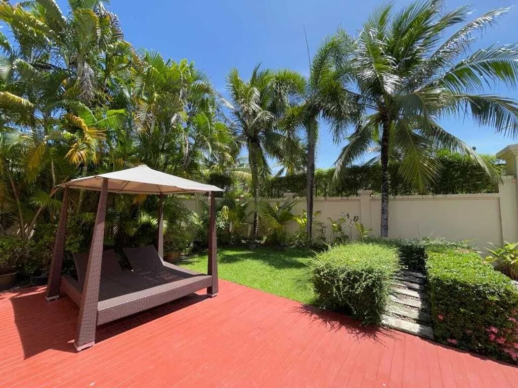 Beautiful 4 Bedrooms with private pool villa in Bangtao — Thumbnail 10