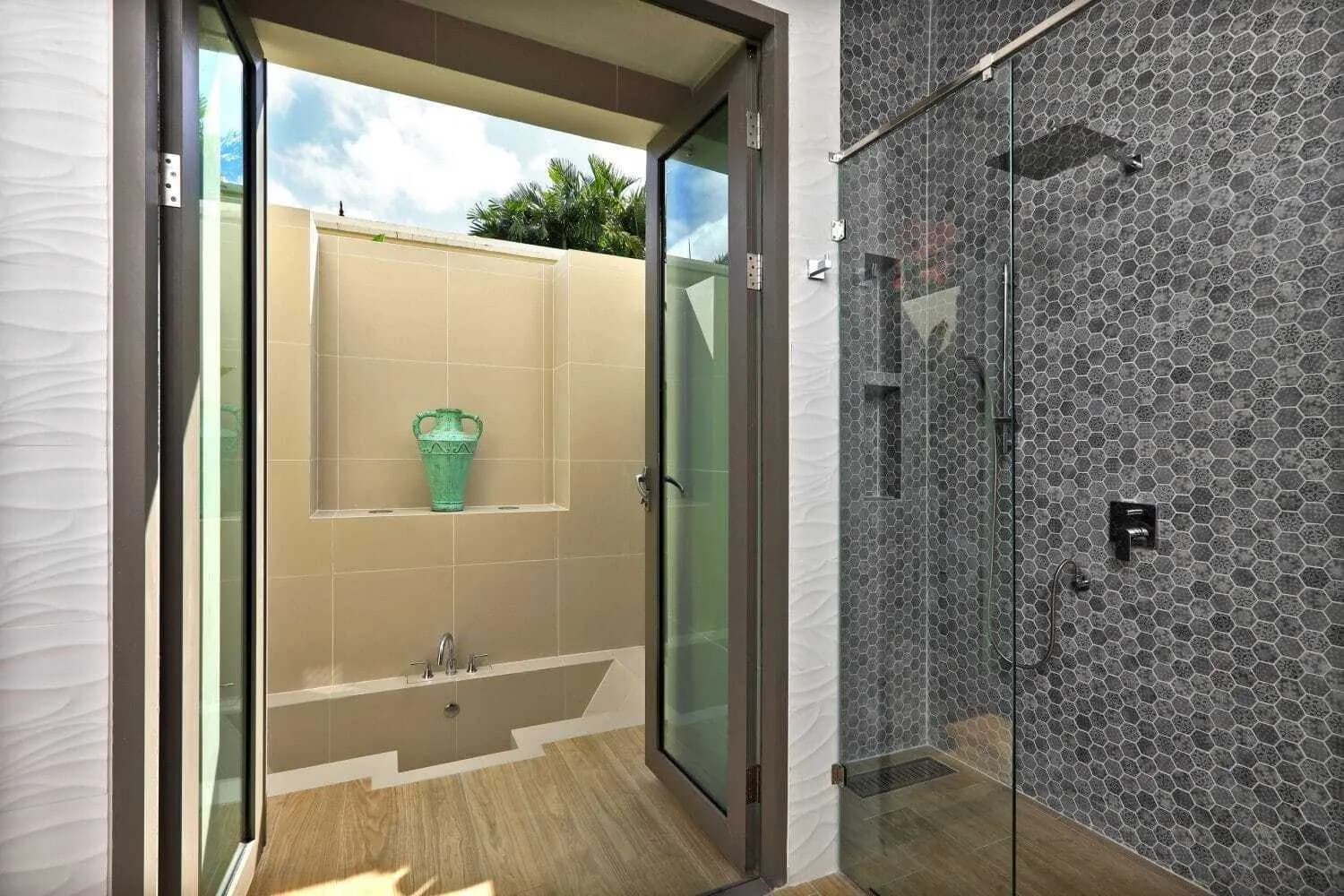 Sai Taan 5 bedroom villa with pool view in Sai Taan — Thumbnail 14