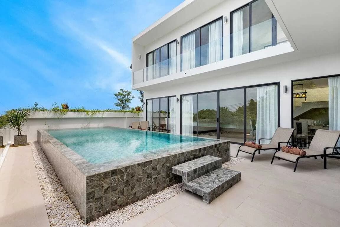 Seaview 4 Bedrooms with private pool villa for sale — Thumbnail 17