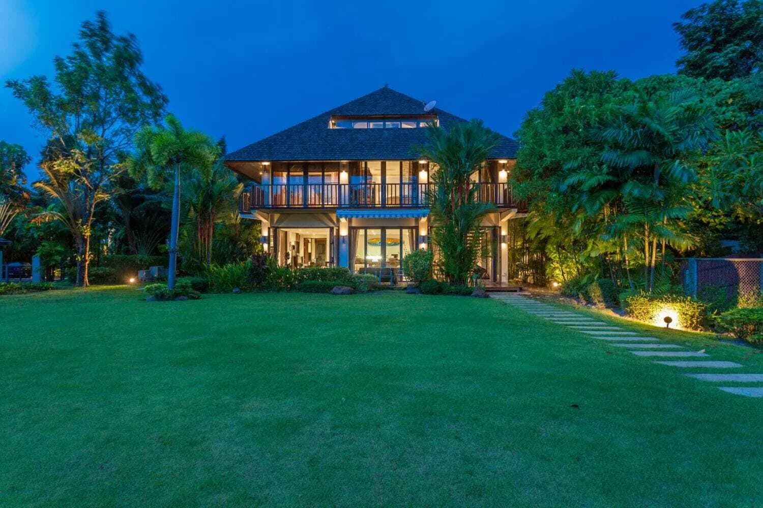5 Bedrooms with private pool villa in Bangtao for rent — Thumbnail 2