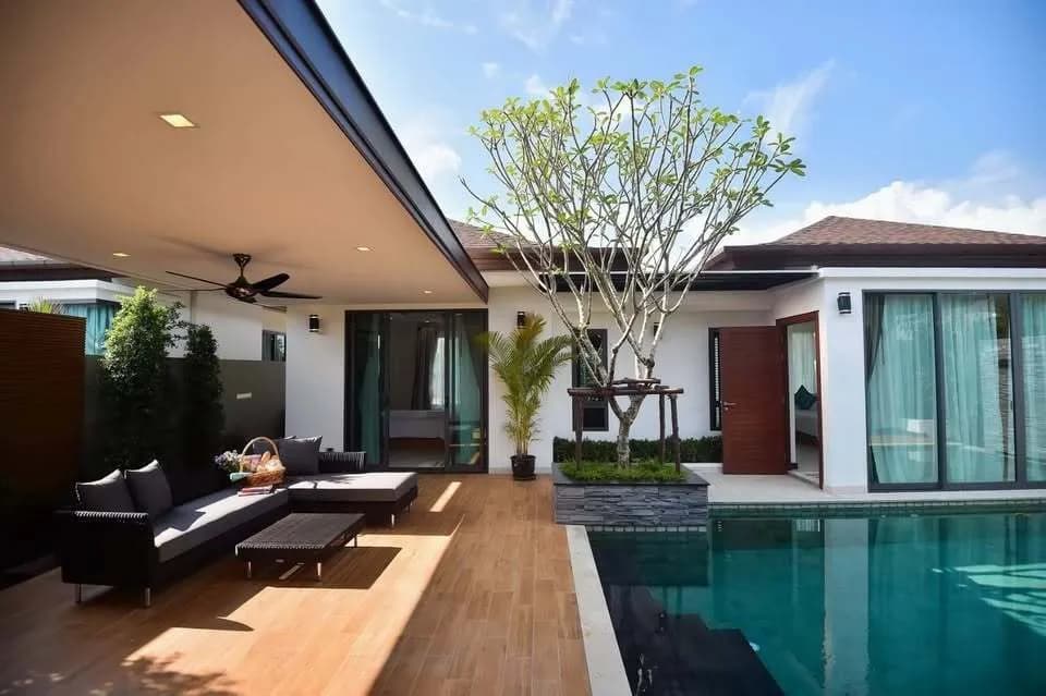 Luxury 3-Bedroom Private Pool Villa for Rent in Pasak, Cherng Thalay, Phuket — Photo 1