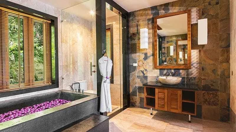 Grand Luxury Seaview 5 Bedrooms In Surin — Thumbnail 9