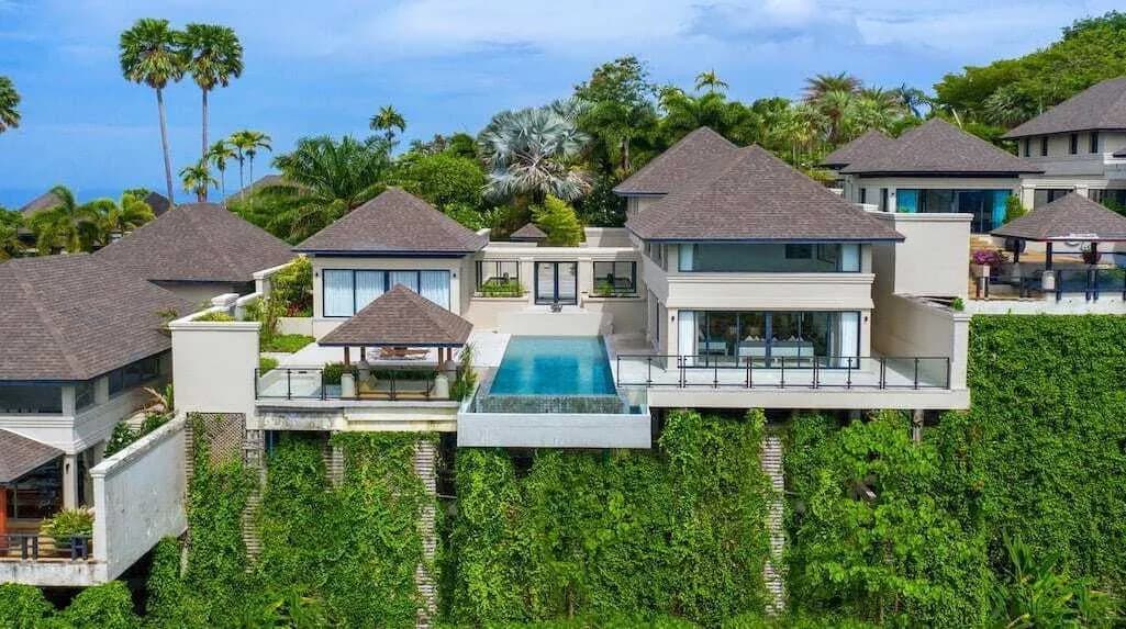 Mountain view in tropical paradise villa in Layan — Thumbnail 2