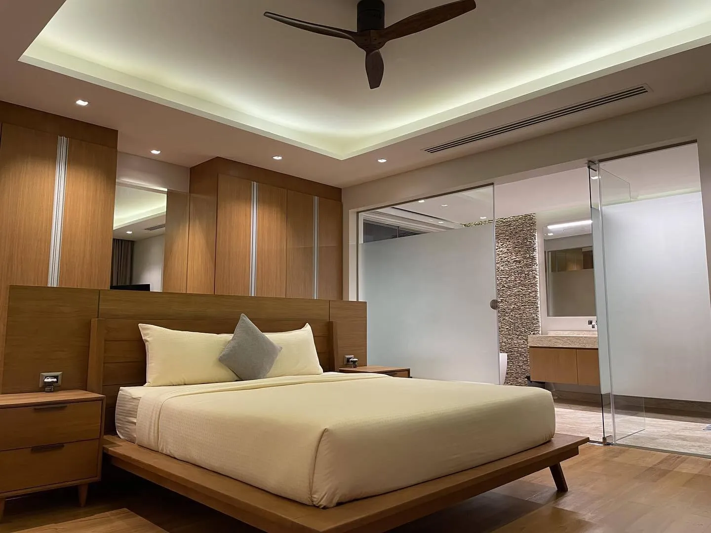 Modern luxury 4 bedrooms with private pool — Thumbnail 10