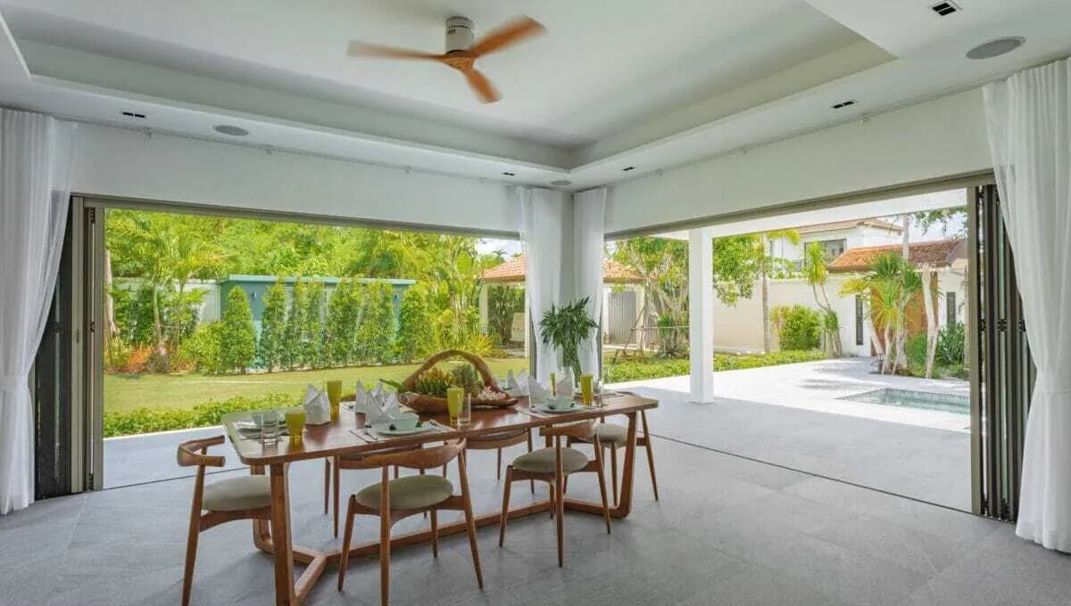 Spectacular 5 Bedroom with private pool villa for sale — Thumbnail 18