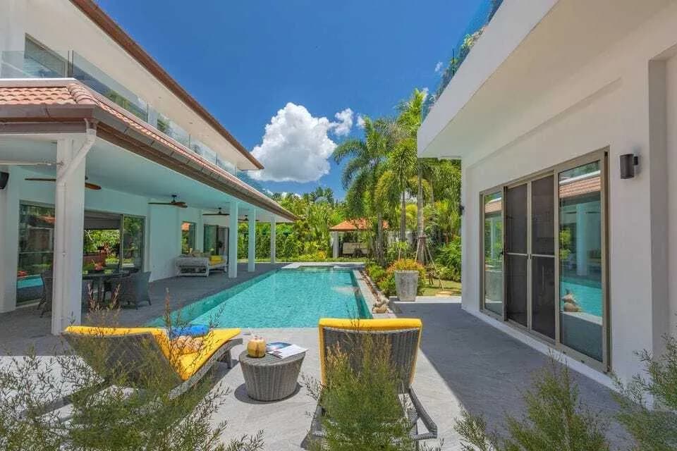 Spectacular 5 Bedroom with private pool villa for sale — Thumbnail 22