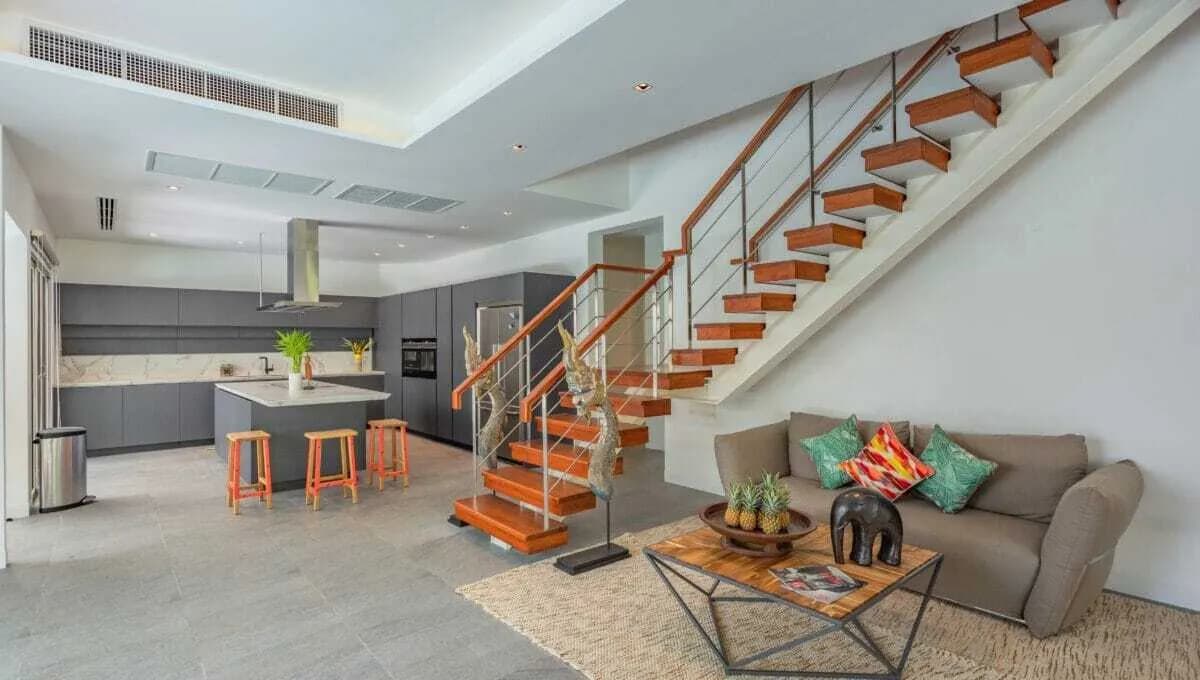 Spectacular 5 Bedroom with private pool villa for sale — Thumbnail 23