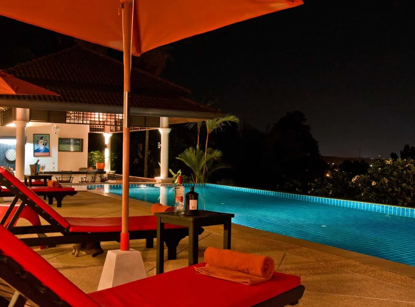 Private Pool Villa With 6 Bedrooms For Sale In Choeng Thale — Thumbnail 5