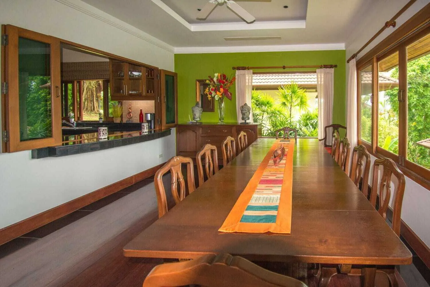 Private Pool Villa With 6 Bedrooms For Sale In Choeng Thale — Thumbnail 14
