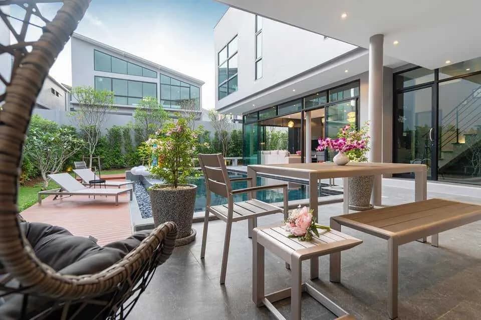 Modern 4 bedrooms with private pool for rent — Thumbnail 10