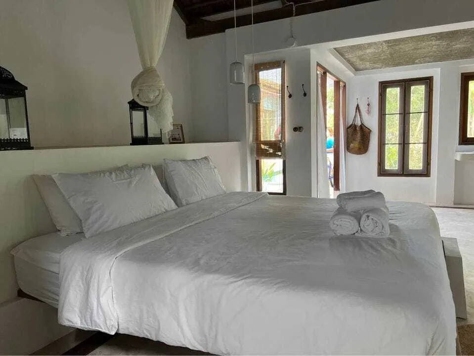 Beautiful 4 bedrooms with private pool for rent — Thumbnail 7