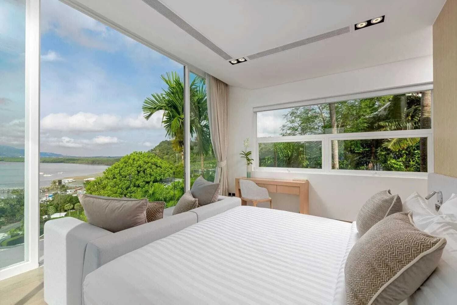 Seaview 6 bedrooms with private pool for rent in Cape yamu — Thumbnail 9