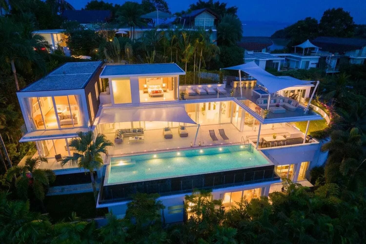Seaview 6 bedrooms with private pool for rent in Cape yamu — Thumbnail 21