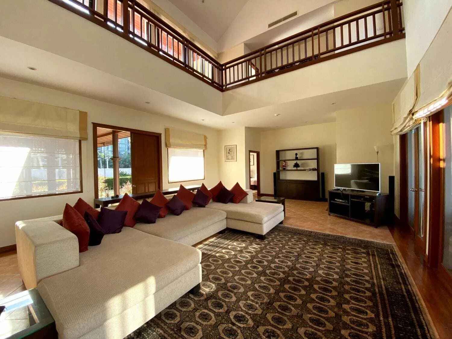 Laguna Water 4 bedrooms with private pool for rent — Thumbnail 8
