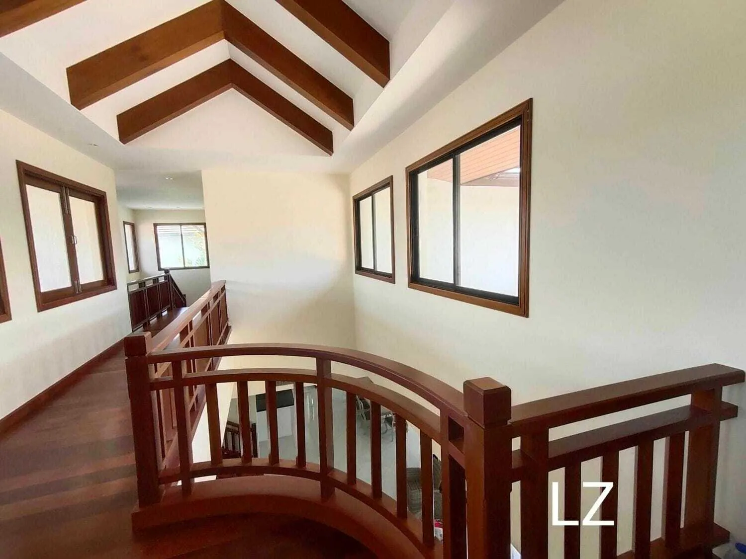Laguna 4 bedrooms with private pool for rent — Thumbnail 7