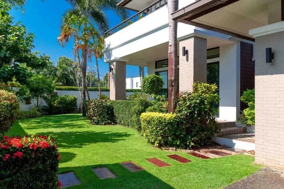 Beautiful 4 bedrooms with private pool for rent in Layan — Photo 1