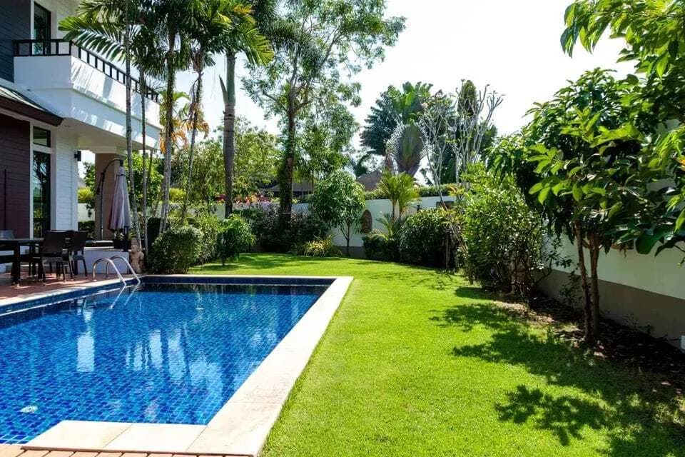 Beautiful 4 bedrooms with private pool for rent in Layan — Thumbnail 2