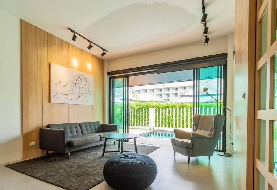 Cozy 2 bedrooms with private pool for rent — Thumbnail 3