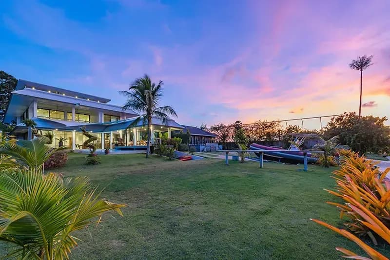 Stunning 7 Bedrooms Villa in Mai Khao, Phuket — Photo 1