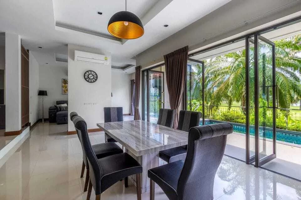 Golf course view 4 bedrooms with private pool villa for rent — Thumbnail 11