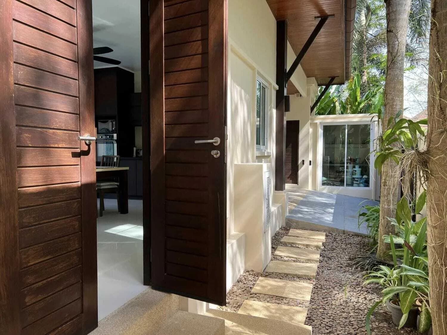 Cozy 3 bedrooms with private pool villa for rent bear BISP — Thumbnail 2
