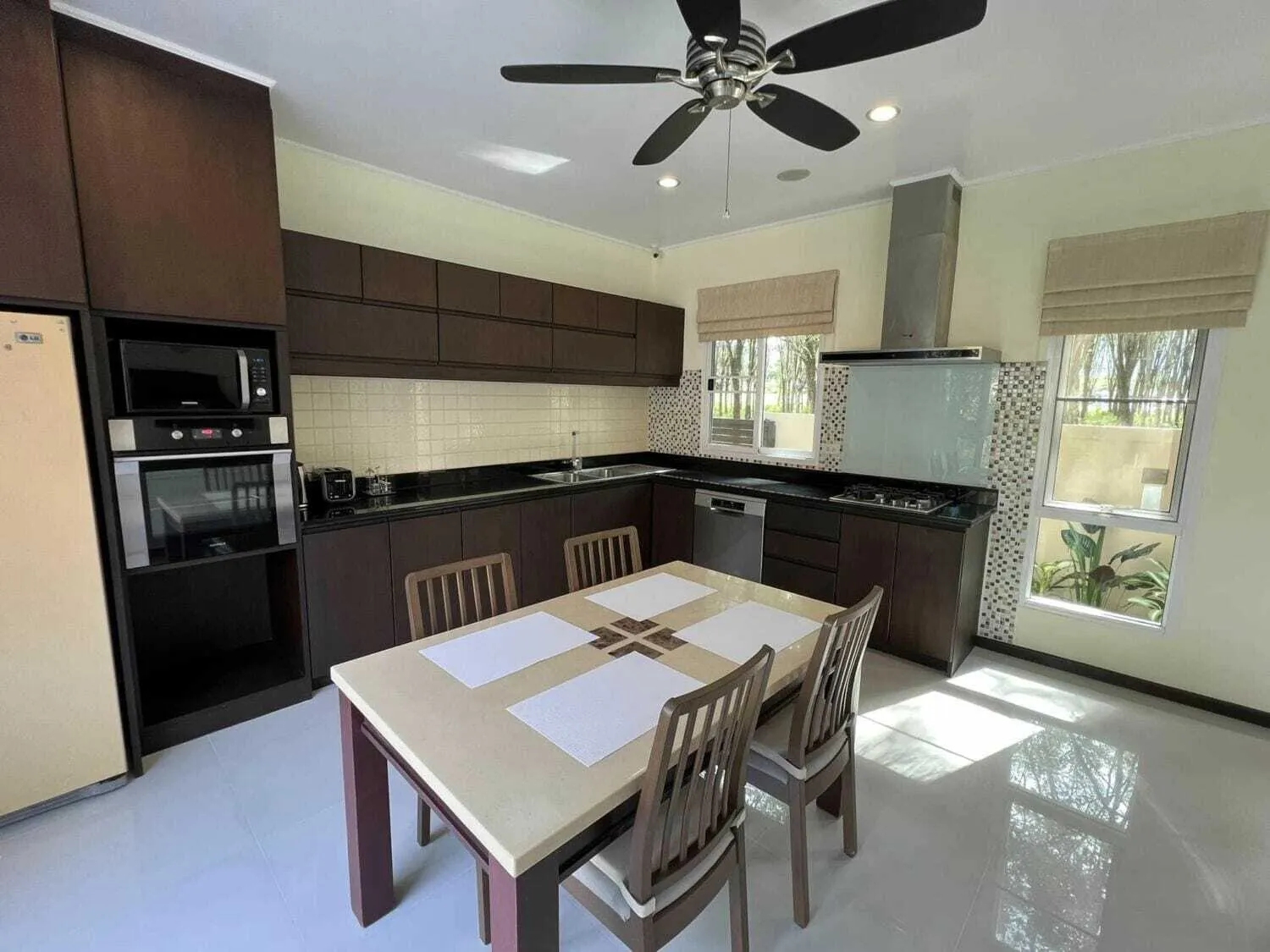 Cozy 3 bedrooms with private pool villa for rent bear BISP — Thumbnail 8
