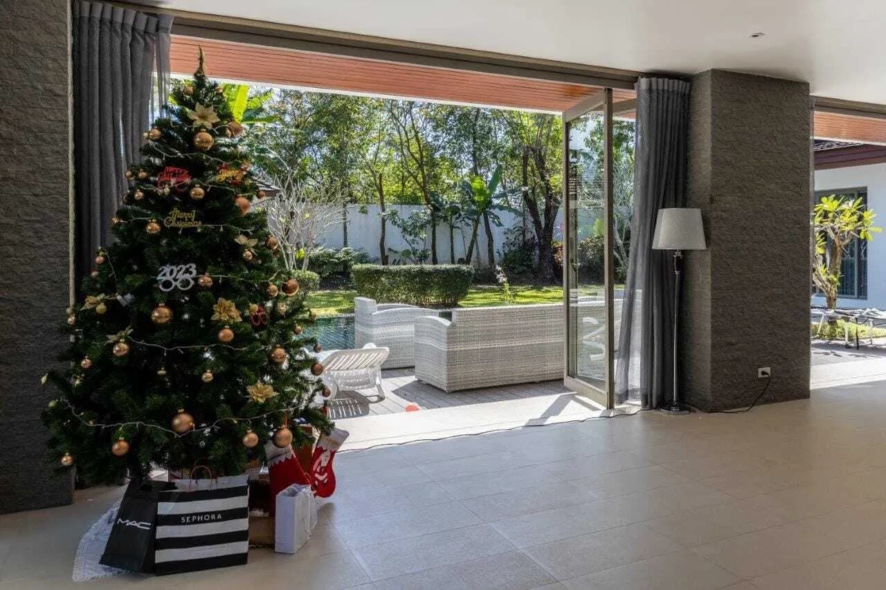 Luxury 3 bedroom for sale with private pool in Layan — Thumbnail 12