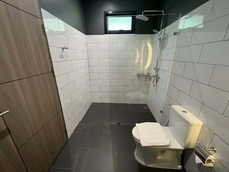 Pet-Friendly 3-Bedroom Villa with Saltwater Pool in Bangtao — Thumbnail 7