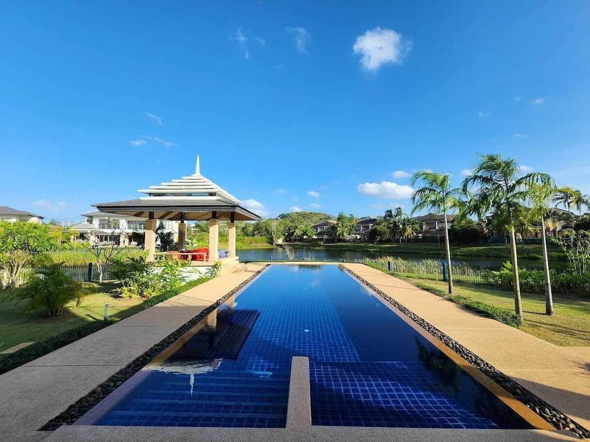 Laguna 4 bedroom with private poo for rent in Choeng Thale — Thumbnail 2