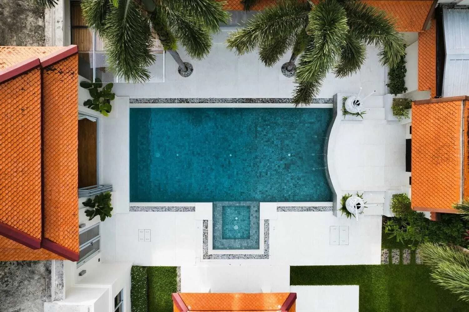 Private pool villa with 5 bedrooms for resale in Cherngtalay,Phuket — Thumbnail 3