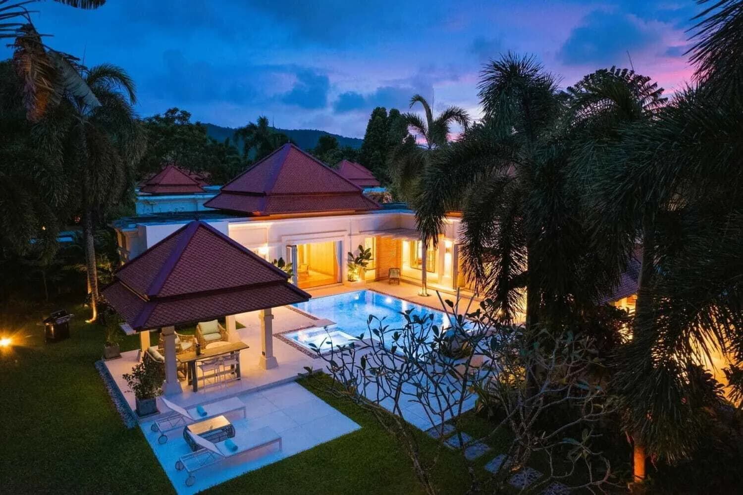 Private pool villa with 5 bedrooms for resale in Cherngtalay,Phuket — Thumbnail 23