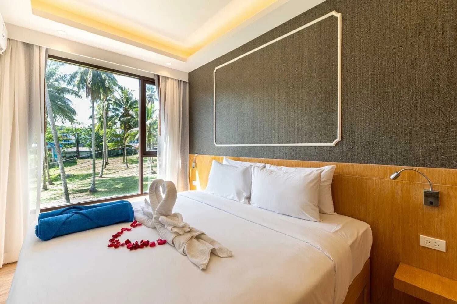 Condominium one bedrooms for resale in Surin beach Phuket — Thumbnail 11