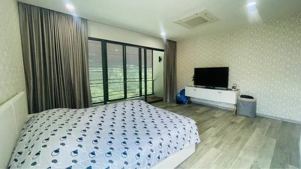 Luxury 4 bedroom villa with private pool for rent in Phuket — Thumbnail 15