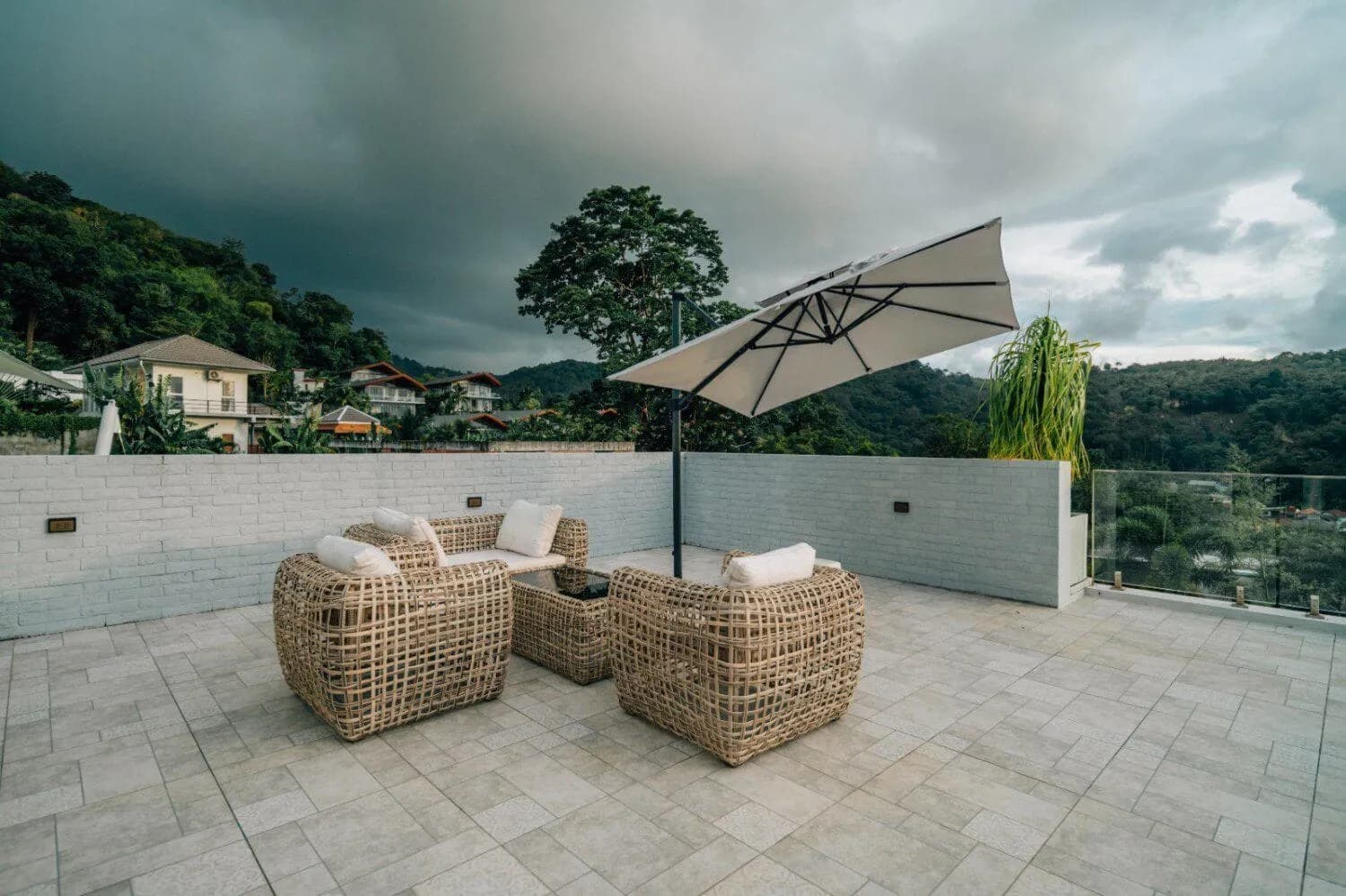 Seaview Large 6 bedroom villa for sale in Kamala — Thumbnail 17