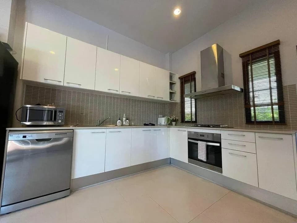 Luxury 3 bedroom villa with private pool for rent in Layan — Thumbnail 13