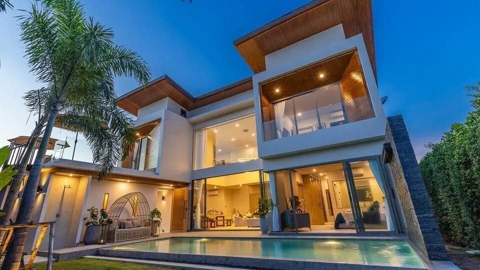 Private Pool Villa 3 Bed – in Cherng Talay, Phuket — Photo 1