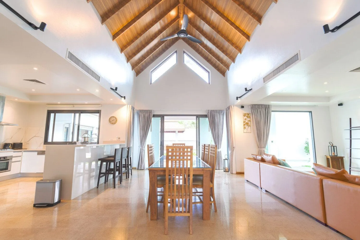 Private Pool Villa 4 Beds For rent – in Cherng Talay, Phuket — Thumbnail 13