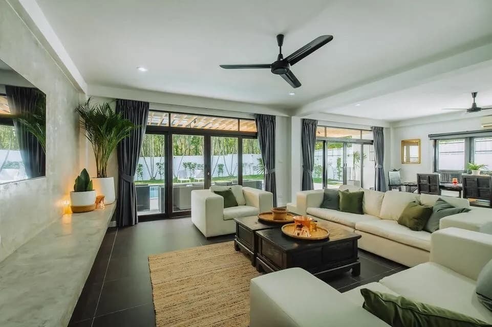 Private Pool Villa with 5 Bedrooms in Rawai Phuket — Thumbnail 9