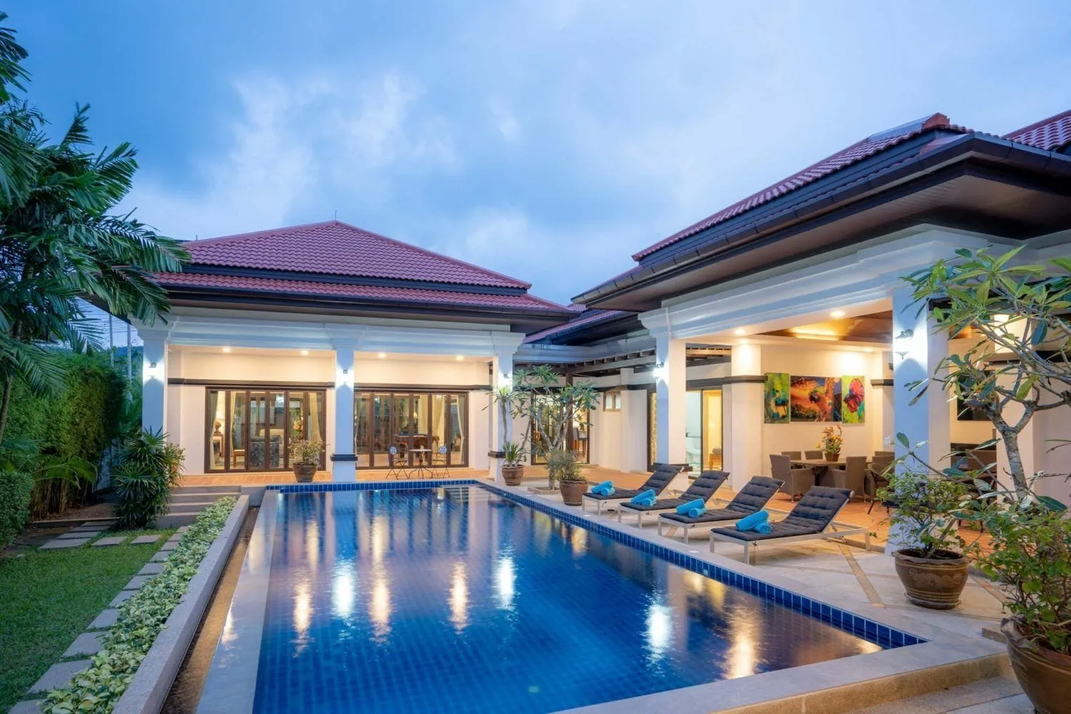 Luxury 4 bedroom villa for rent in Choeng Thale — Photo 1