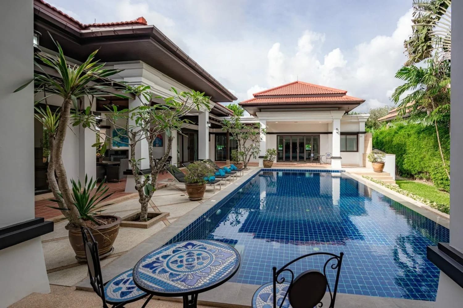 Luxury 4 bedroom villa for rent in Choeng Thale — Thumbnail 4
