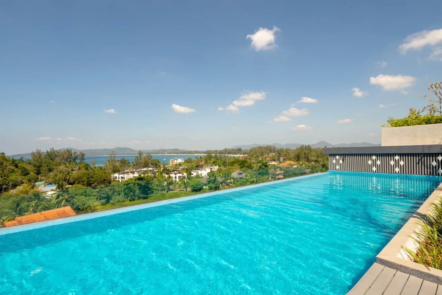 1 Bedroom 31 sqm. Condominium For Sale In Surin Beach Phuket — Photo 1