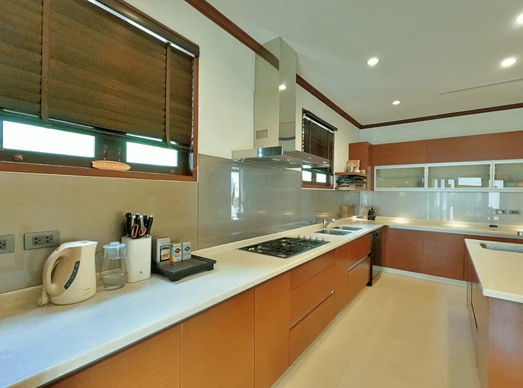 Exclusive 4 Bedroms and Office Rooms Villa 1300 Sqm. With Private Pool For Sale In Bangtao Phuket — Thumbnail 15