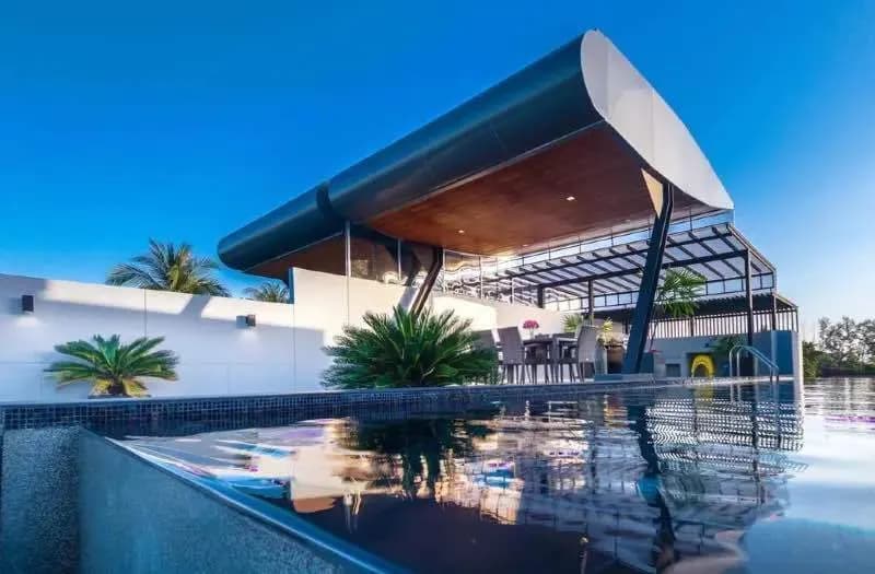Seaview Aqua Villa – 3 bedrooms with private pool for rent in Rawai